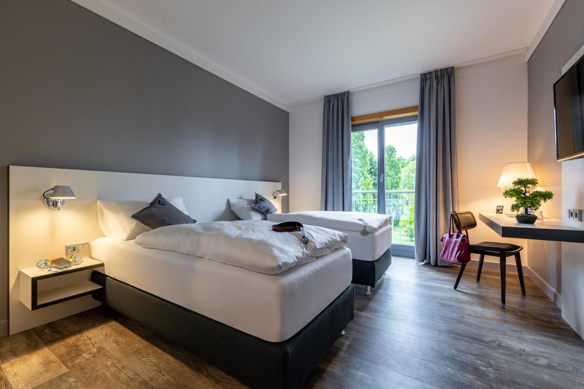 Hotel Leipheim Sued ภายนอก รูปภาพ