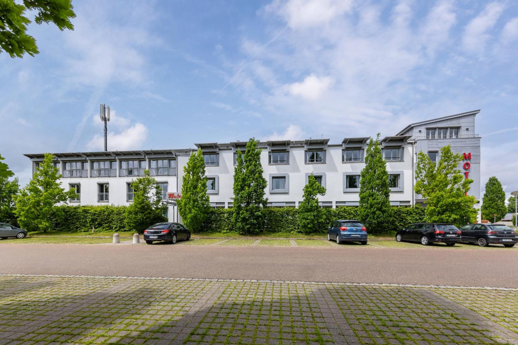 Hotel Leipheim Sued ภายนอก รูปภาพ
